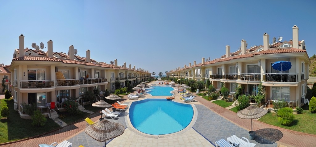 Fethiye Çalış'ta Denize Sıfır, Ortak Havuzlu, 3+1 Yazlık Daire