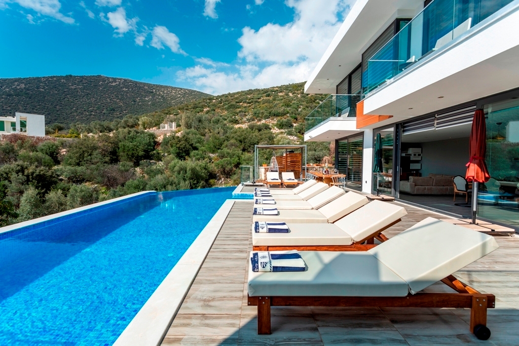 Kaş Kalkan'da Deniz Manzaralı, Özel Havuzlu, Estetik Villa