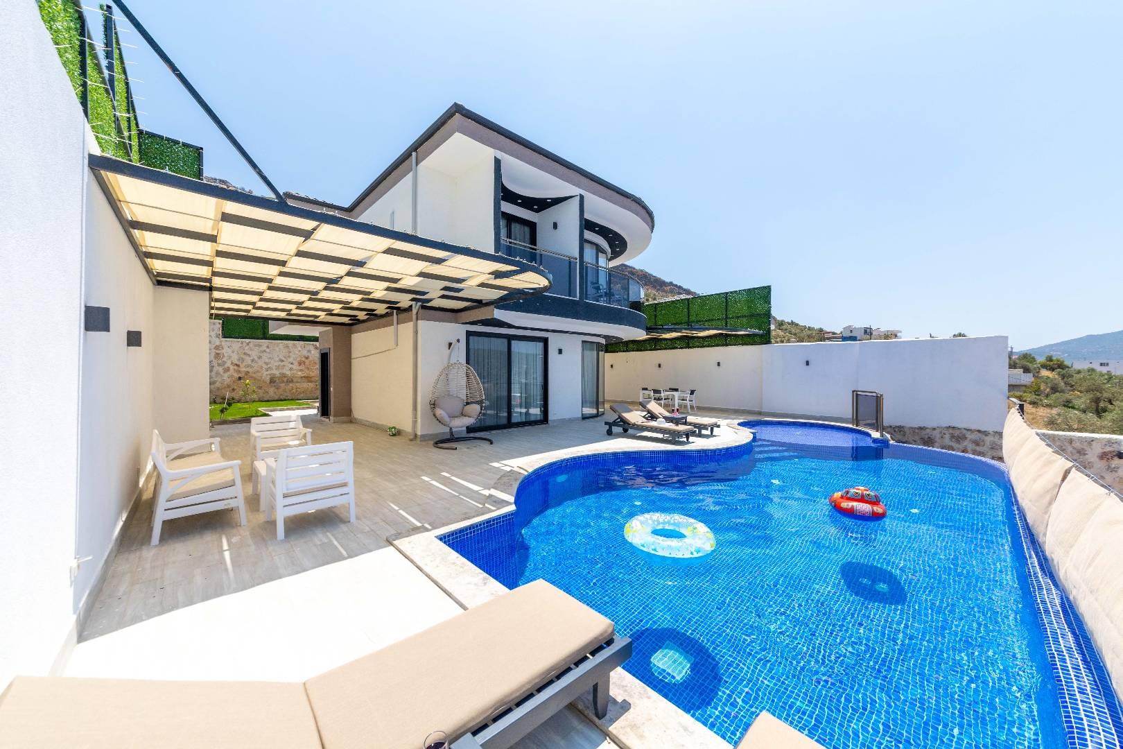 Kaş Yeşilköy'de Doğayla Baş Başa, Özel Havuzlu, 4 Kişilik Villa