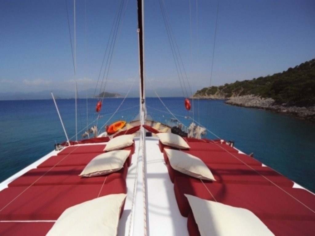 Fethiye'de Modern Tasarımı ile Dikkat Çeken, Konforlu Gulet