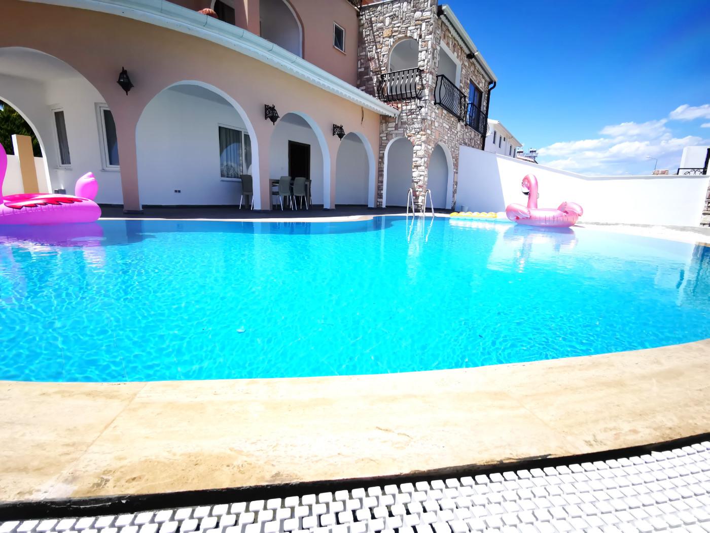 Serik Kadriye'de Enfes Mimariye Sahip, Özel Havuzlu, Modern Villa-20411