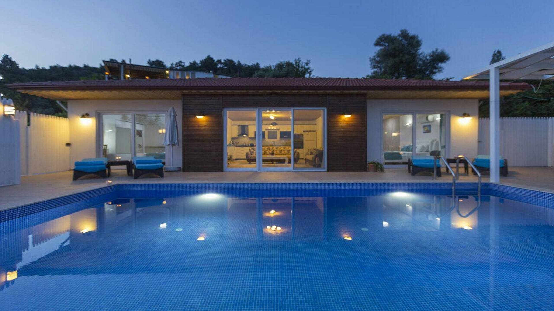 Kaş İslamlar'da Yemyeşil Doğada, Özel Havuzlu, Kiralık Villa