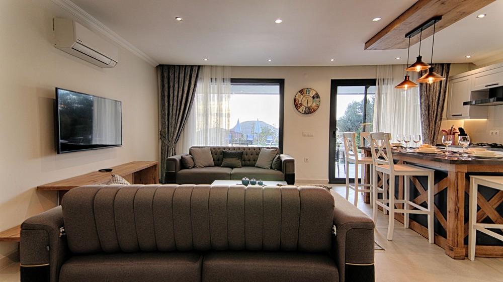 Fethiye Ölüdeniz'de Merkezi Konumda, Özel Havuzlu, Müstakil Villa-22251