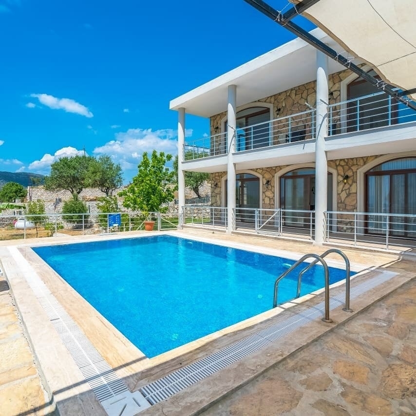 Marmaris Söğüt'de Muhteşem Deniz Manzaralı, Özel Havuzlu, Lüks Villa