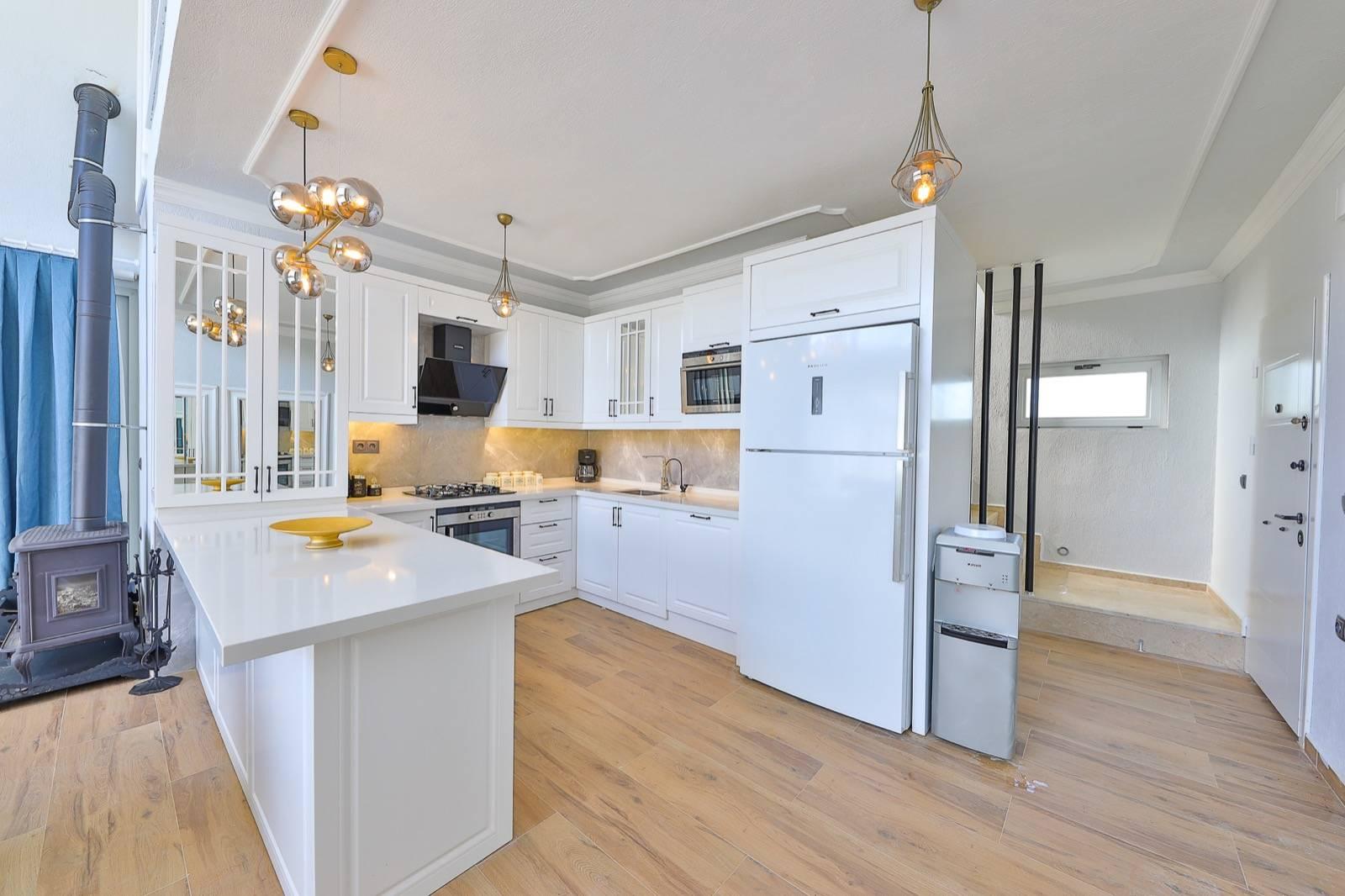 Kaş Bezirgan'da Doğa İçerisinde, 2+1, Lüks Kiralık Villa-28186