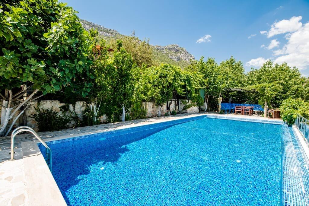 Kaş Bezirgan'da Doğa ile Baş Başa, Bahçe ve Köy Manzaralı, Şık Villa-16255