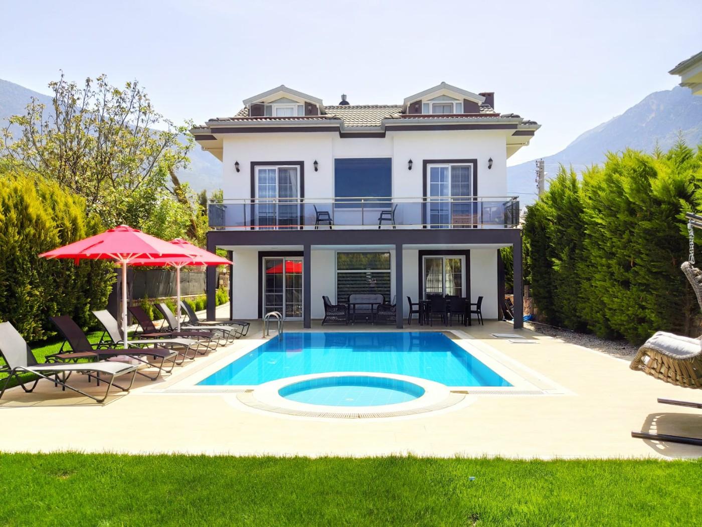 Fethiye Ölüdeniz'de Ferah Bahçeli, Özel Havuzlu, 4+1 Kiralık Villa-16205