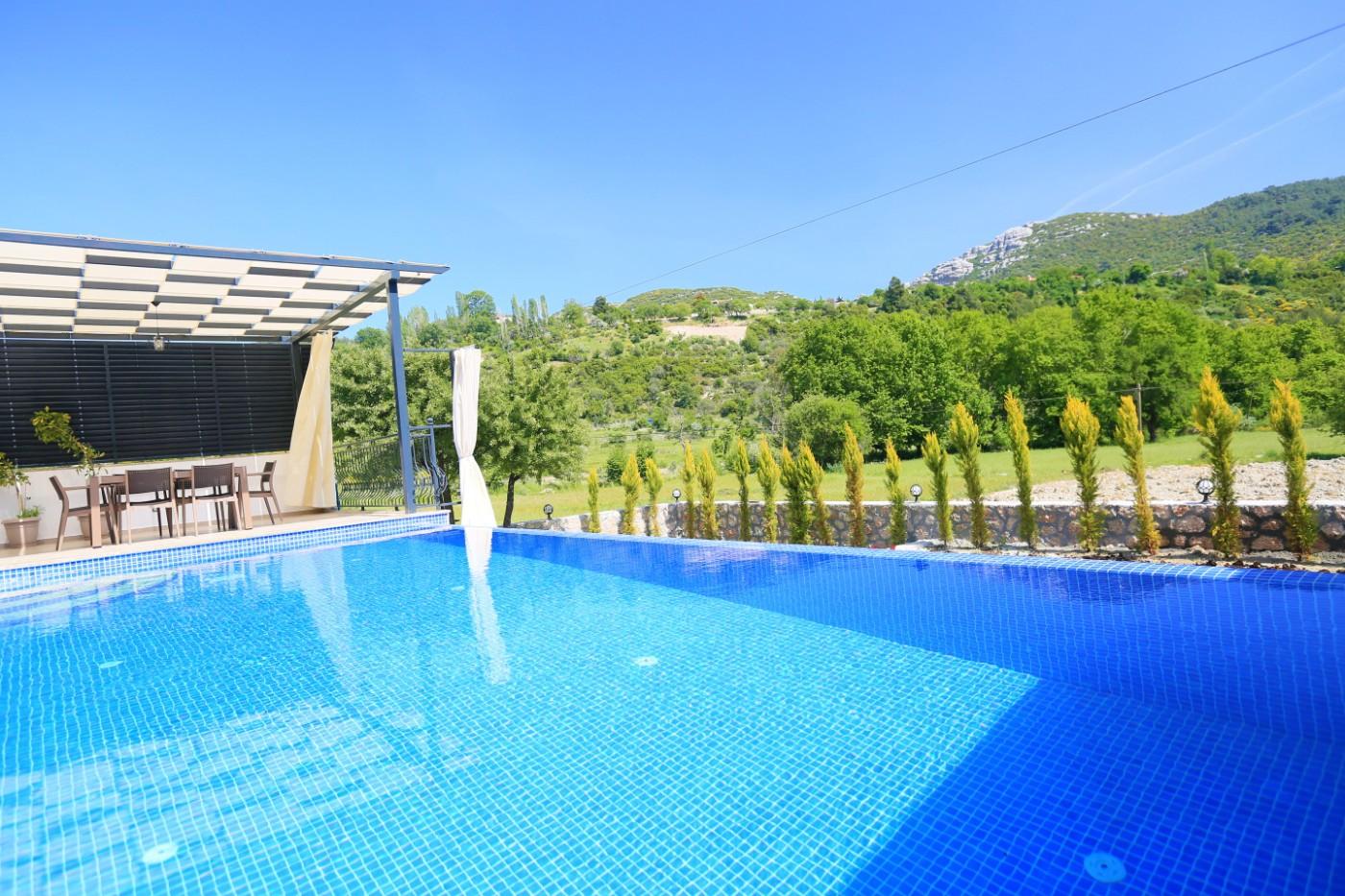 Kaş Sarıbelen'de Doğayla Baş Başa, Özel Havuzlu, Jakuzili Villa-14403