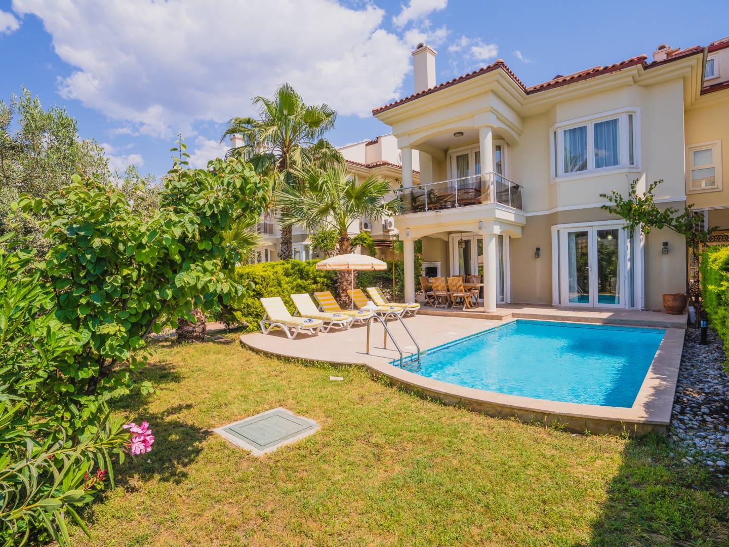 Fethiye Çalış Plajı'na Sıfır, Özel Havuzlu, 10 Kişilik Kiralık Villa