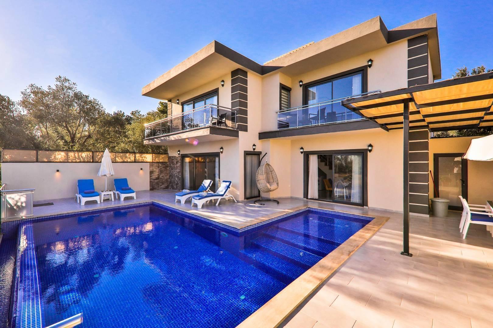 Kaş İslamlar'da Balayı Çiftlerine Uygun, Özel Havuzlu, 4 Kişilik Villa-27492