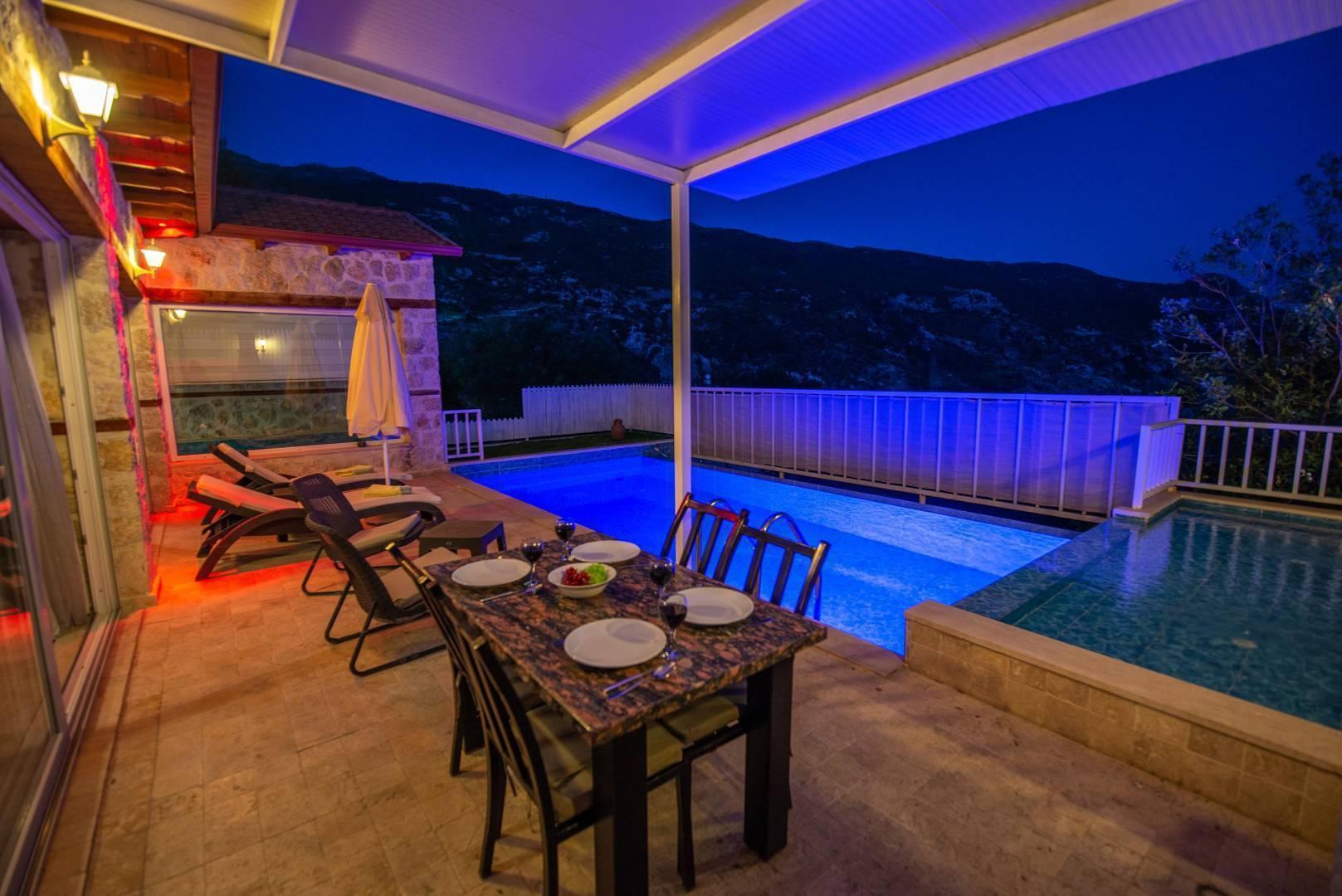 Kalkan İslamlar'da Doğa ve Deniz Manzaralı, Özel Havuzlu, Şık Villa-26307