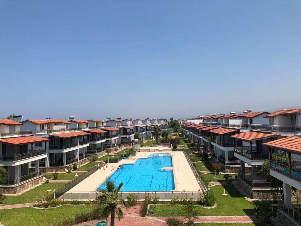 Kuşadası Güzelçamlı'da Sahile Yakın, Olimpik Havuzlu, Geniş Villa