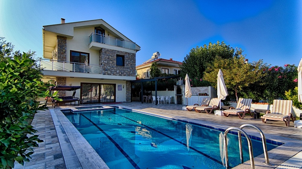 Ortaca Dalyan'da Göz Alıcı Doğada, Özel Havuzlu, 10 Kişilik Villa