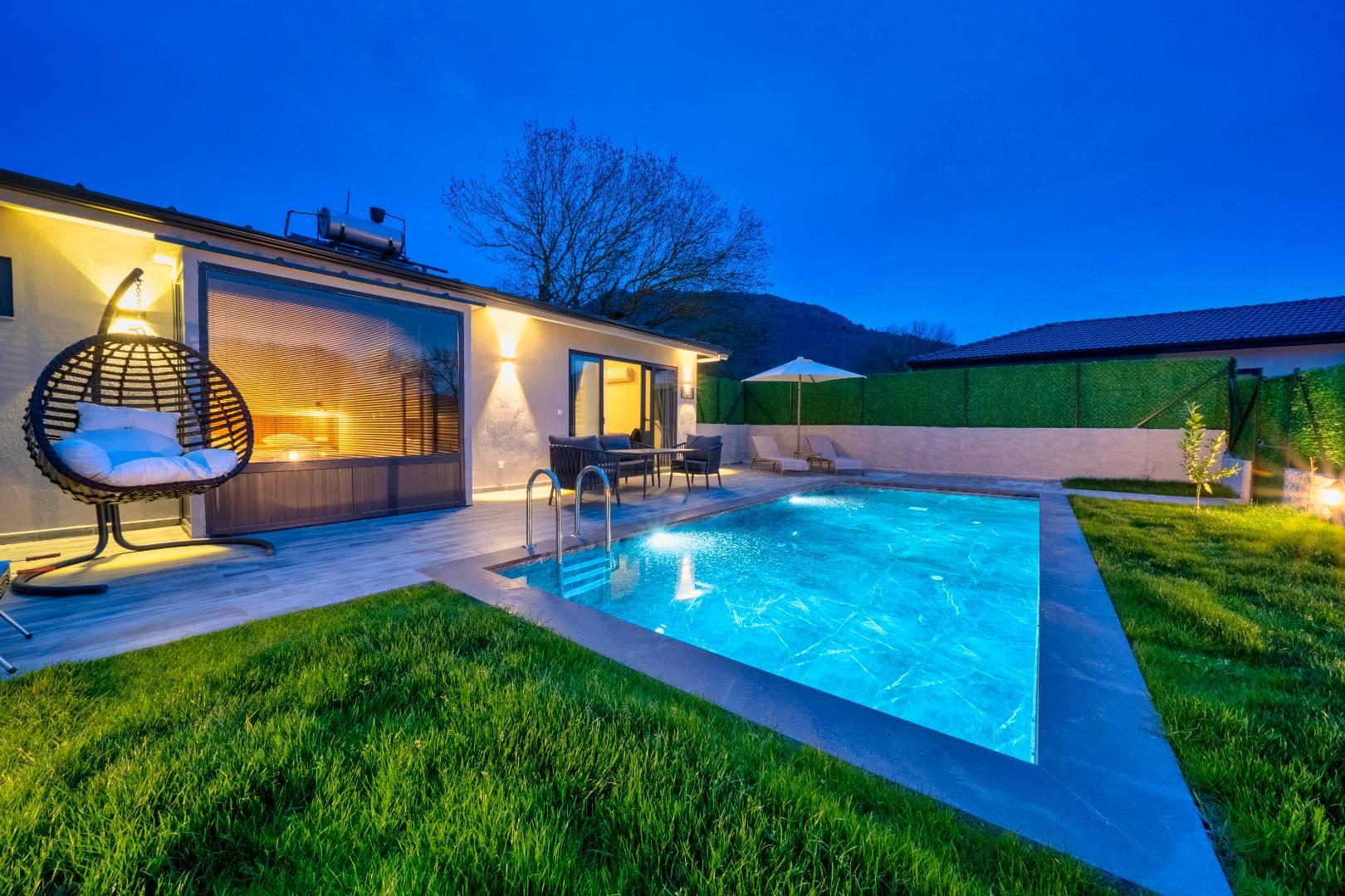 Muğla Fethiye'de Yemyeşil Bahçeli, Özel Havuzlu, Kiralık Villa-25628