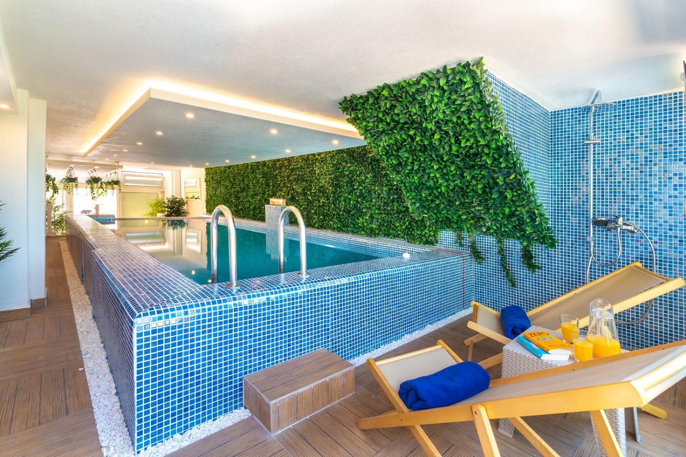 Kaş Bezirgan'da Plaja Yakın, Kapalı Havuzlu, Modern Balayı Villası-17096