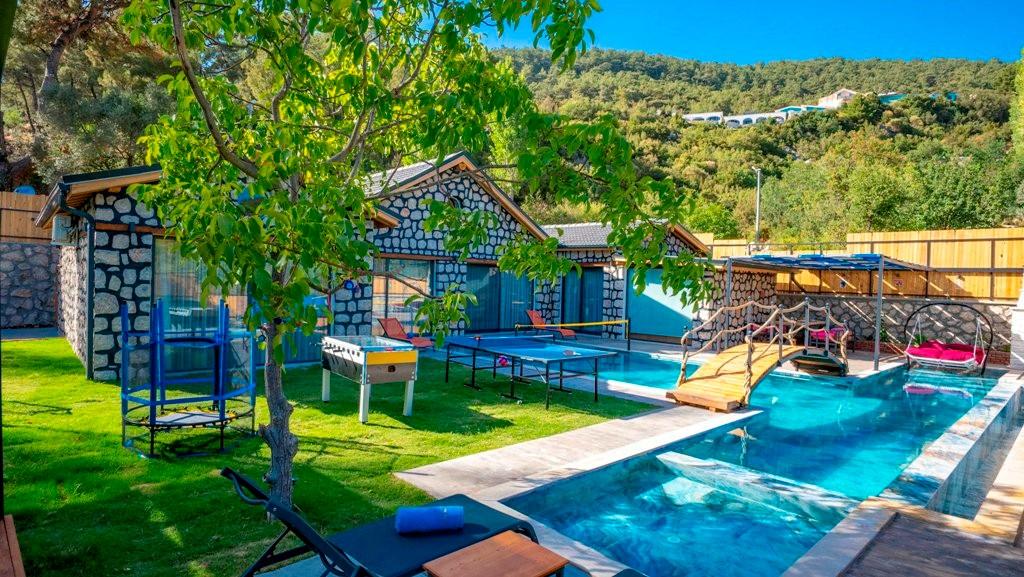 Kaş İslamlar'da Özenle Dekore Edilmiş, Özel Havuzlu, Bahçeli Villa-22263