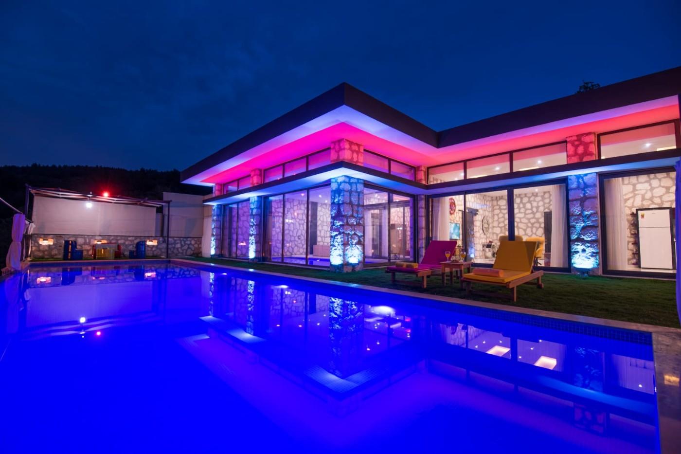 Kaş İslamlar'da Huzur Veren Doğada, Açık ve Kapalı Havuzlu, Lüks Villa-19561