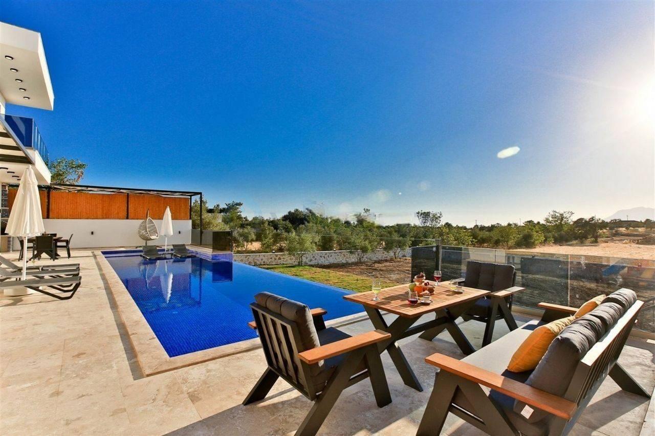 Kaş Üzümlü'de Çekirdek Ailelere Uygun, Özel Havuzlu, Lüks Villa-29821