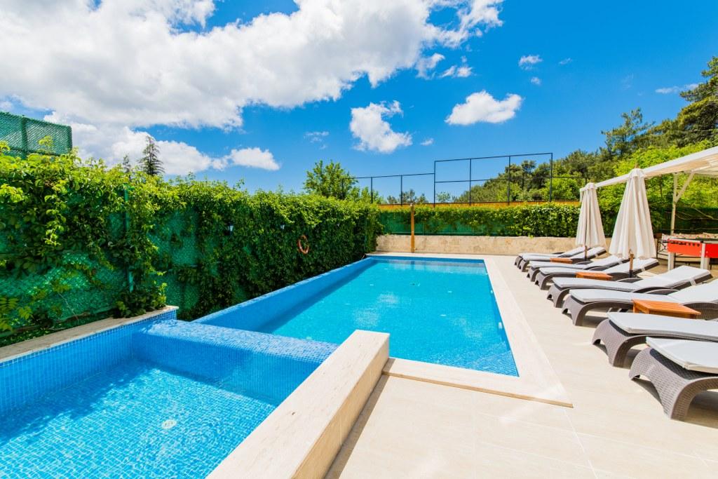 Kaş İslamlar'da Kalabalık Ailelere Uygun, Özel Havuzlu, Şık Villa-24070