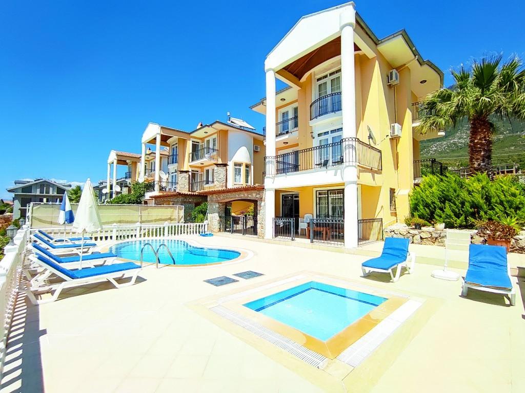Ölüdeniz'de Kalabalık Ailelere Uygun, Özel Havuzlu, Müstakil Villa-21477
