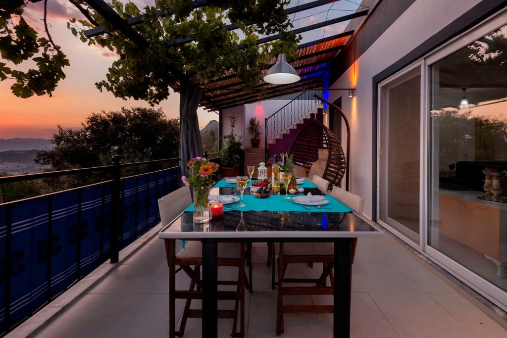 Kaş Bezirgan'da Merkeze Yakın, Jakuzili, Lüks Suit-22581