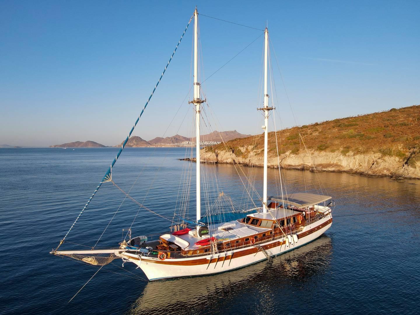 Bodrum Limanı'nda Eşsiz Sonsuzluğa Uzanacağınız, 18 Kişilik Gulet-16868