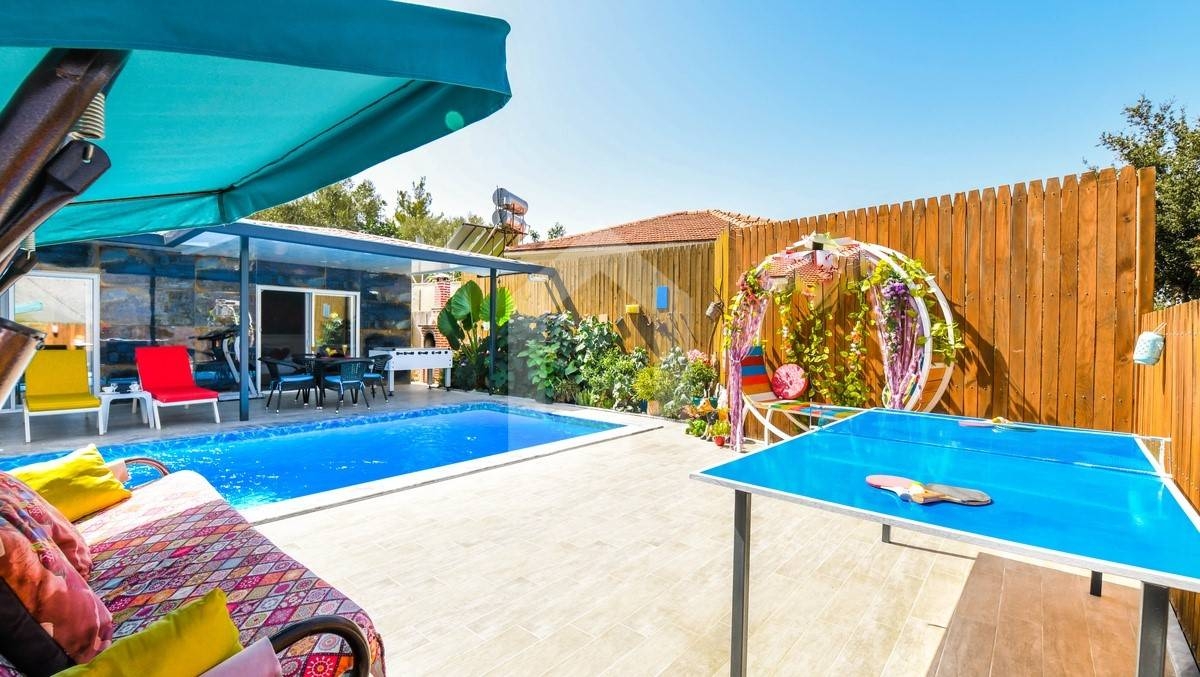 Kaş Üzümlü'de Doğayla İç İçe, Özel Havuzlu, Jakuzili Villa