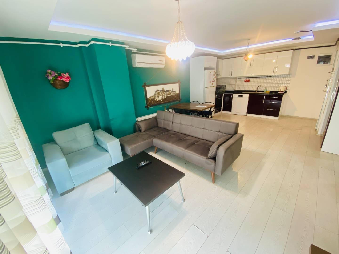 Konyaaltı Gürsu'da Plaja Yakın, Şehir Manzaralı, 1+1 Kiralık Suit-16506