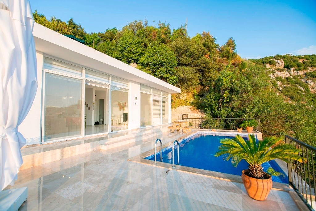 Kaş İslamlar'da Müthiş Doğada, Sonsuzluk Havuzlu, Jakuzili Villa