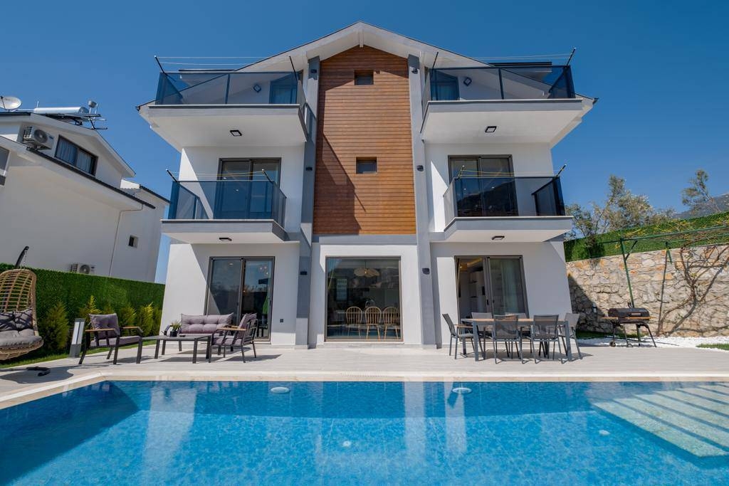 Fethiye Ölüdeniz'de Geniş Alanlara Sahip, Özel Havuzlu, Kiralık Villa