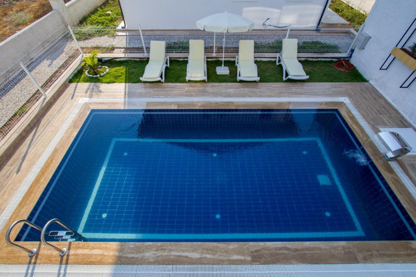 Fethiye Çalış'ta Lüks Tasarımlı, Özel Havuzlu, 8 Kişilik Villa-15355
