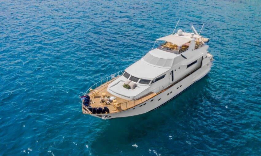 Bodrum'da Mavi Yolculuk Sunan, 4 Kamaralı, Kiralık Motoryat