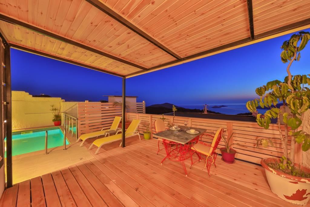Kalkan Kördere'de Muhteşem Manzaralı, Özel Havuzlu, Jakuzili Villa