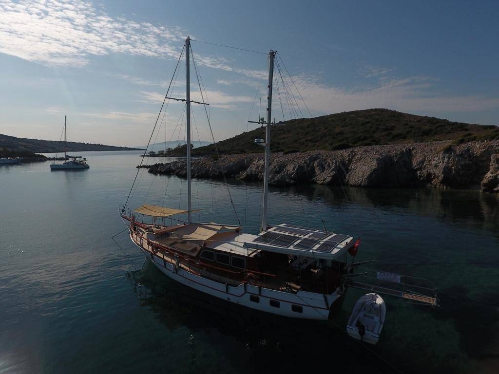 Bodrum'da Mavi Yolculuk Sunan, 8 Kişilik, Konforlu Gulet