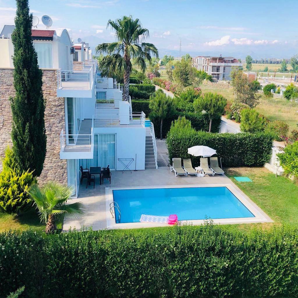 Belek'te Merkeze Yakın, Geniş Bahçeli, Özel Havuzlu, Kiralık Villa-18237