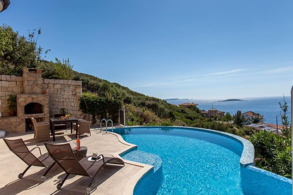 Kaş Andifli'de Deniz Manzaralı, Özel Havuzlu, 6 Kişilik Kiralık Villa-19685