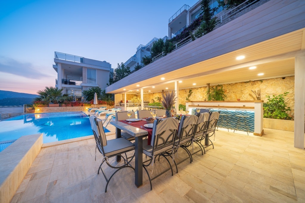 Kaş Kalkan'da Eşsiz Deniz Manzaralı, Özel Havuzlu, Jakuzili Villa