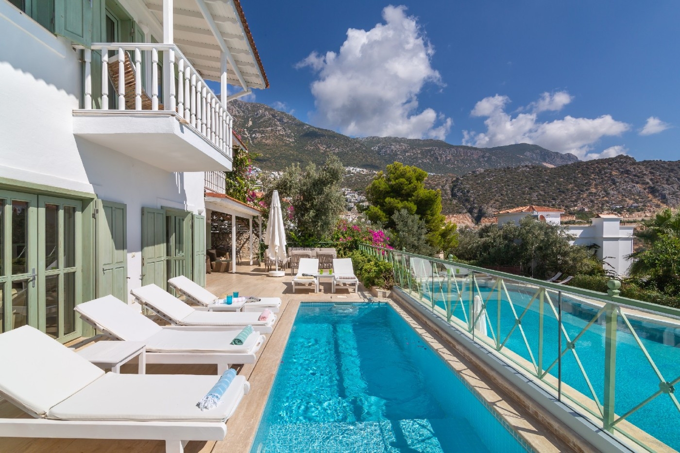 Kaş İslamlar'da Enfes Deniz Manzaralı, Özel Havuzlu, Kiralık Villa