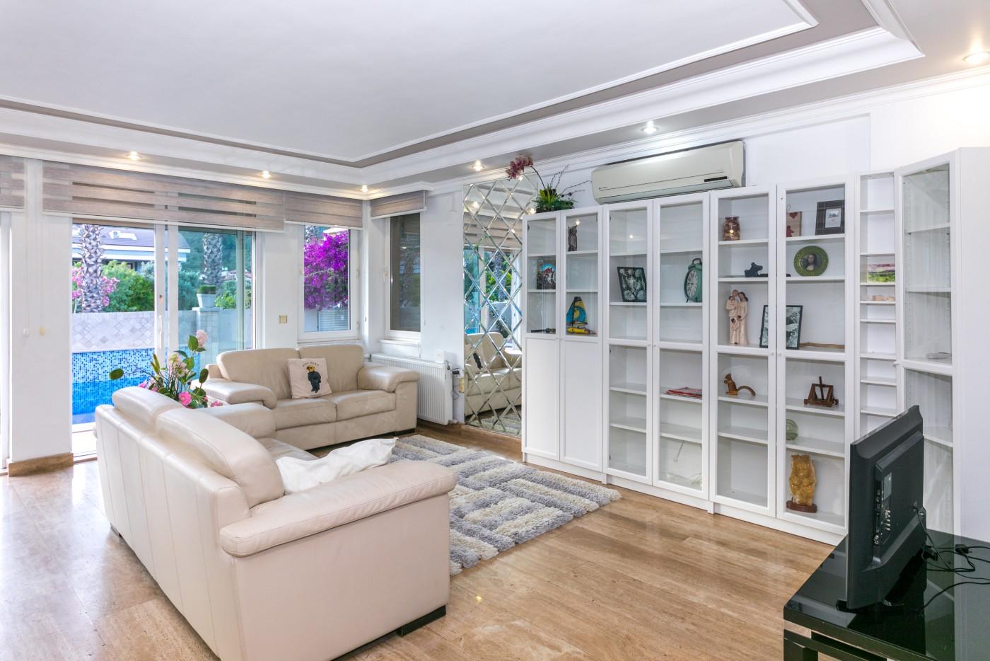 Muğla Marmaris'te Enfes Doğa İçerisinde, Özel Havuzlu, Modern Villa-20371