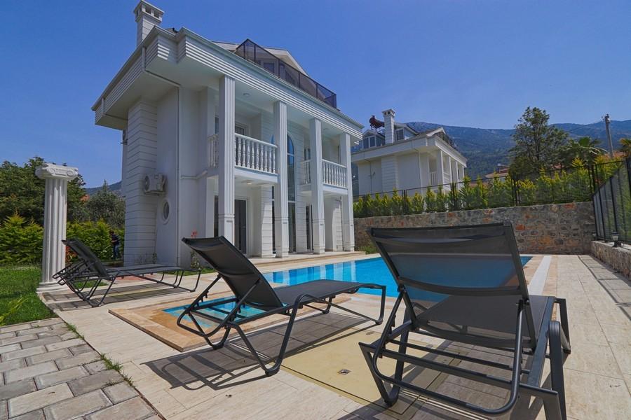 Fethiye Ölüdeniz'de Plaja Yakın Konumda, Özel Havuzlu, Kiralık Villa-19567