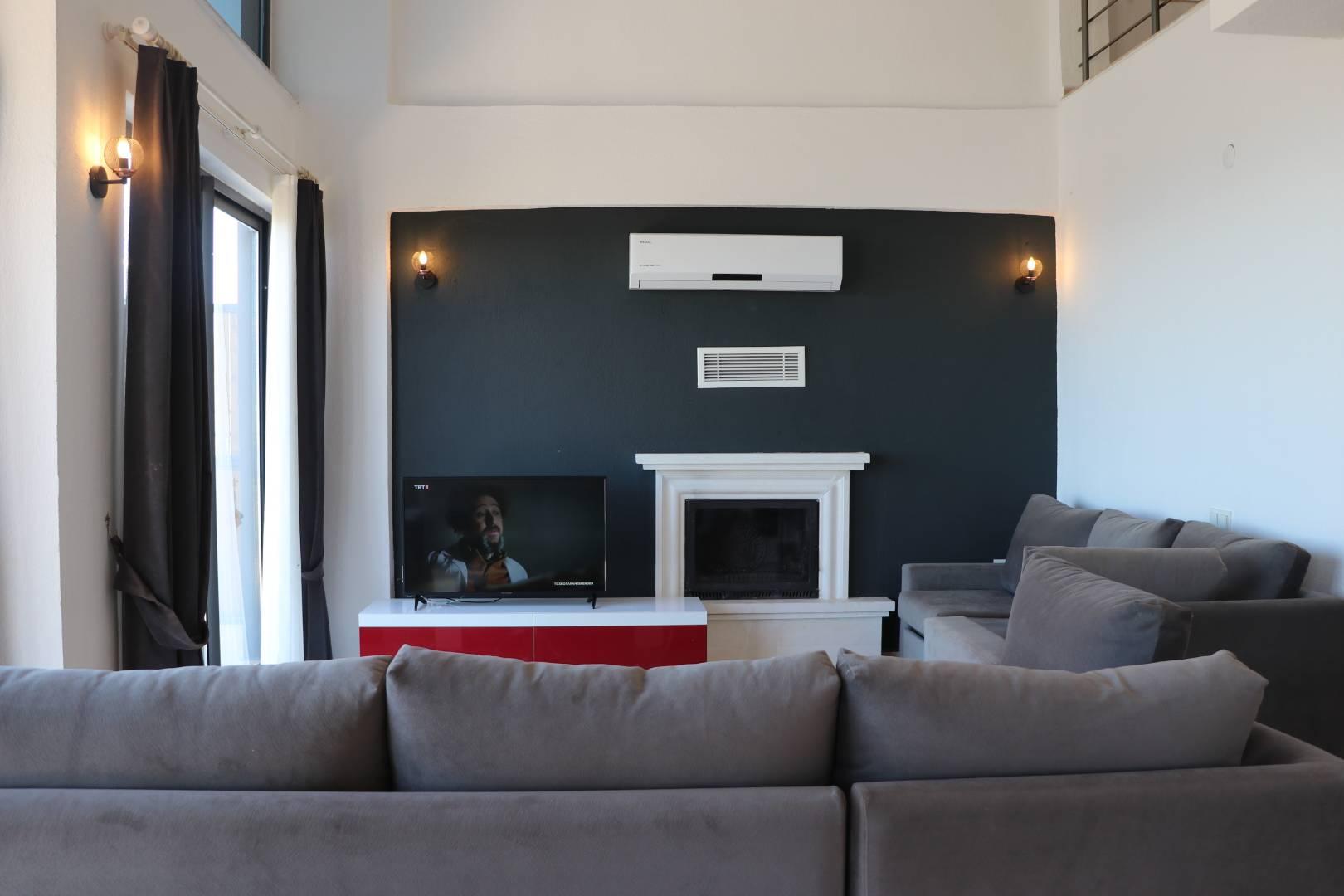 Kaş Üzümlü'de Doğa İle İç İçe, Kapalı Havuzlu, Korunaklı Villa-24406