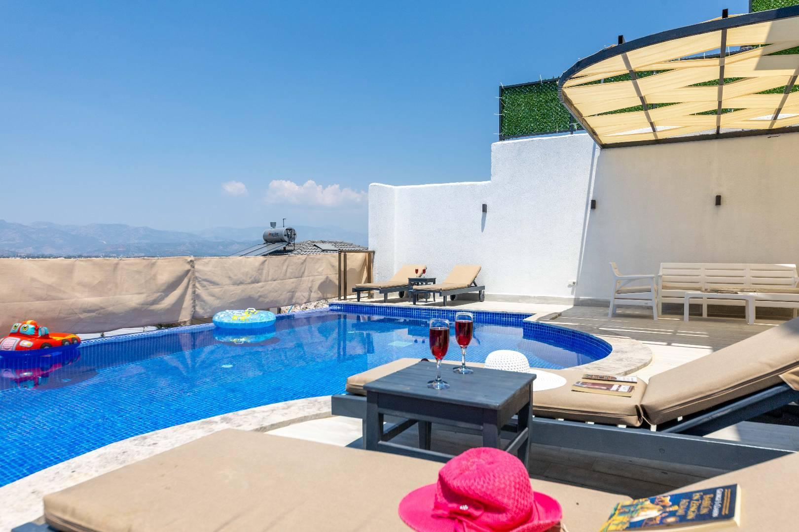 Kaş Yeşilköy'de Doğa Manzaralı, Özel Havuzlu, Kiralık Villa-28779