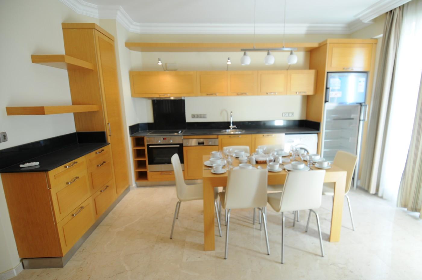 Alanya'da Tesis İçerisinde, Ücretsiz Aqua Parklı, Lüks 3+1 Tatil Evi-14201