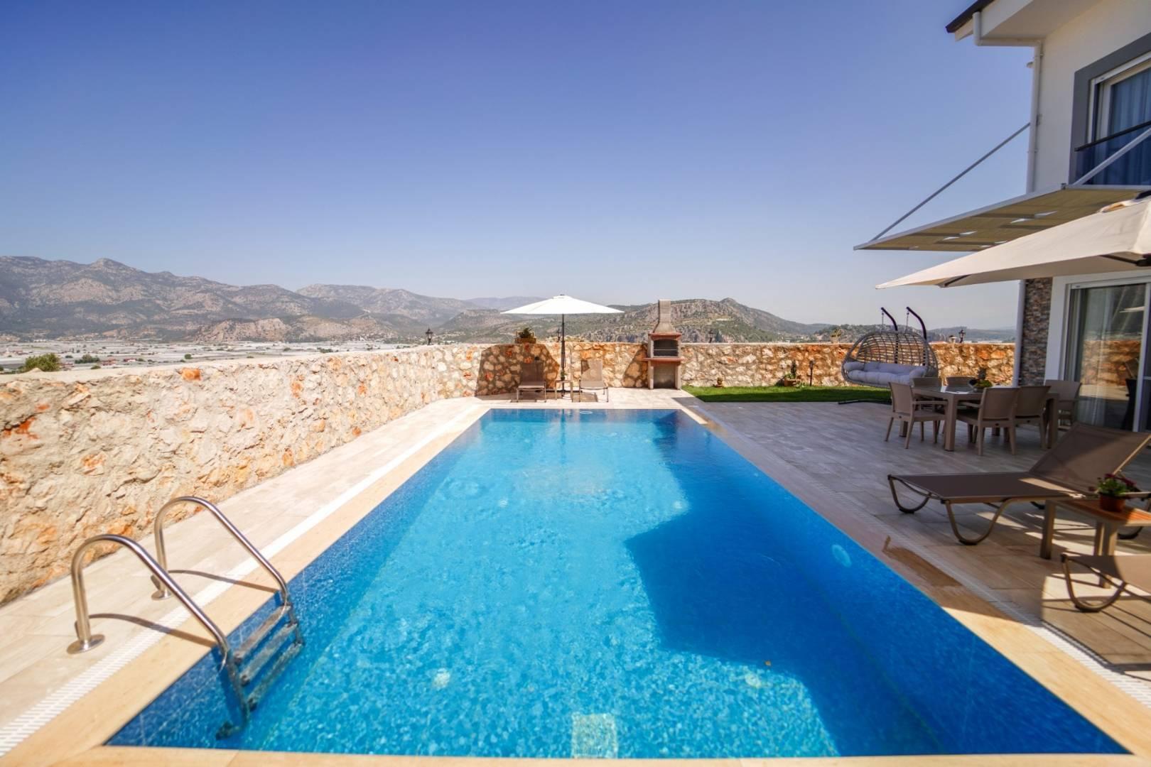 Seydikemer Kumluova'da Modern Tasarımlı, Özel Havuzlu, Jakuzili Villa-27028