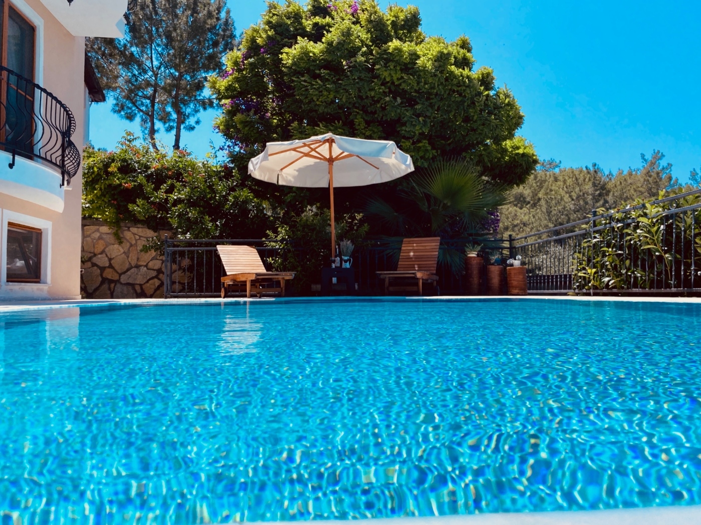 Fethiye Göcek'te Deniz Manzaralı, Özel Havuzlu, Konforlu Villa