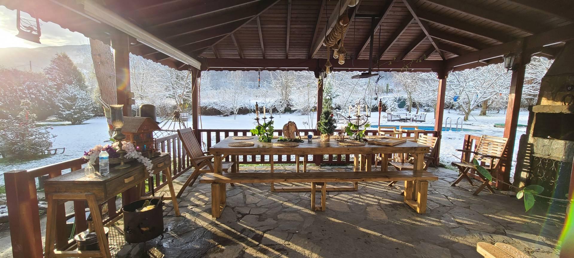 Kocaeli Maşukiye'de Geniş Bahçe İçerisinde, Özel Havuzlu, Şık Villa-14925