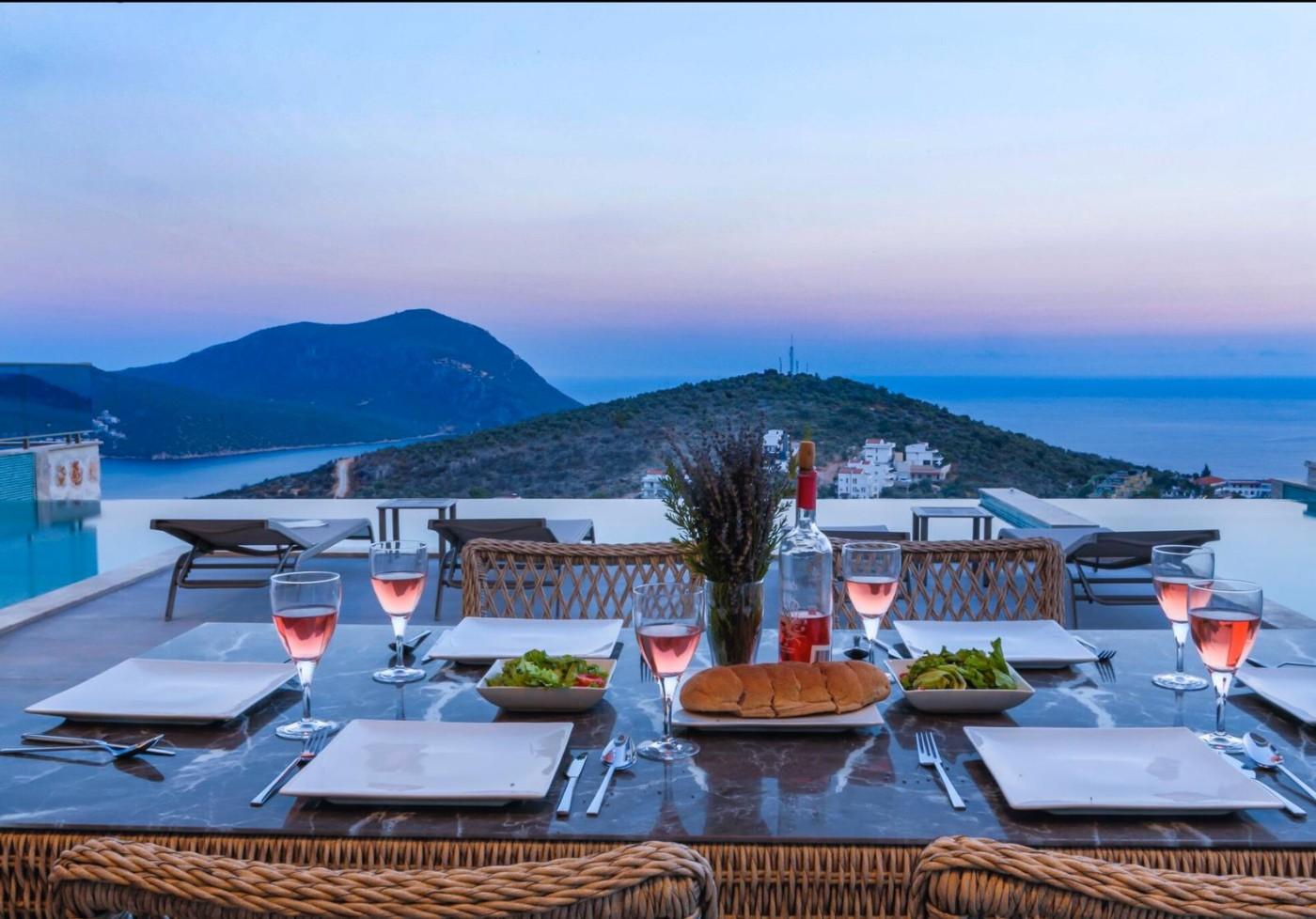 Kaş Kalkan'da Enfes Deniz Manzaralı, Özel Havuzlu, Romantik Villa-15927