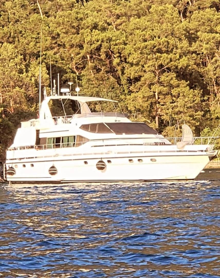 Marmaris Bozburun'da Serin Sularda, Modern Tasarımlı, Lüks Motoryat
