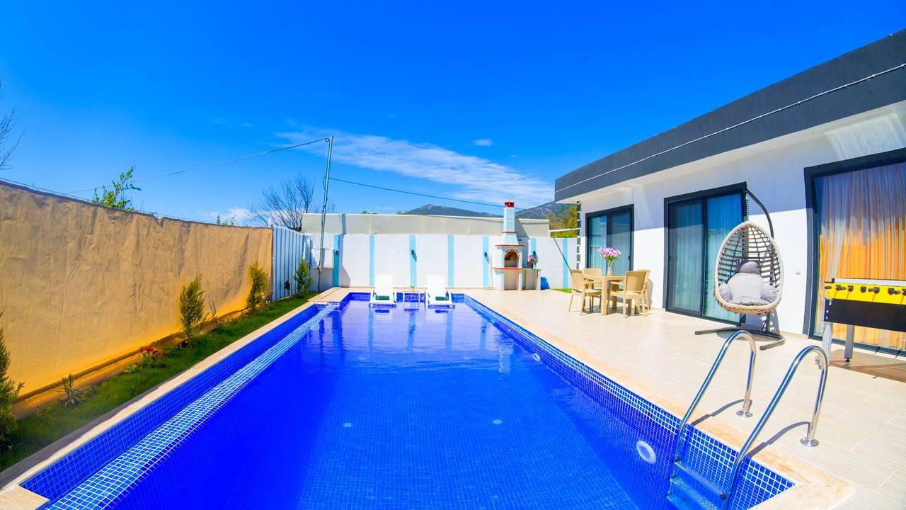 Kaş Üzümlü'de Balayı Çiftlerine Uygun, 2 Kişilik, Kiralık Villa-25382