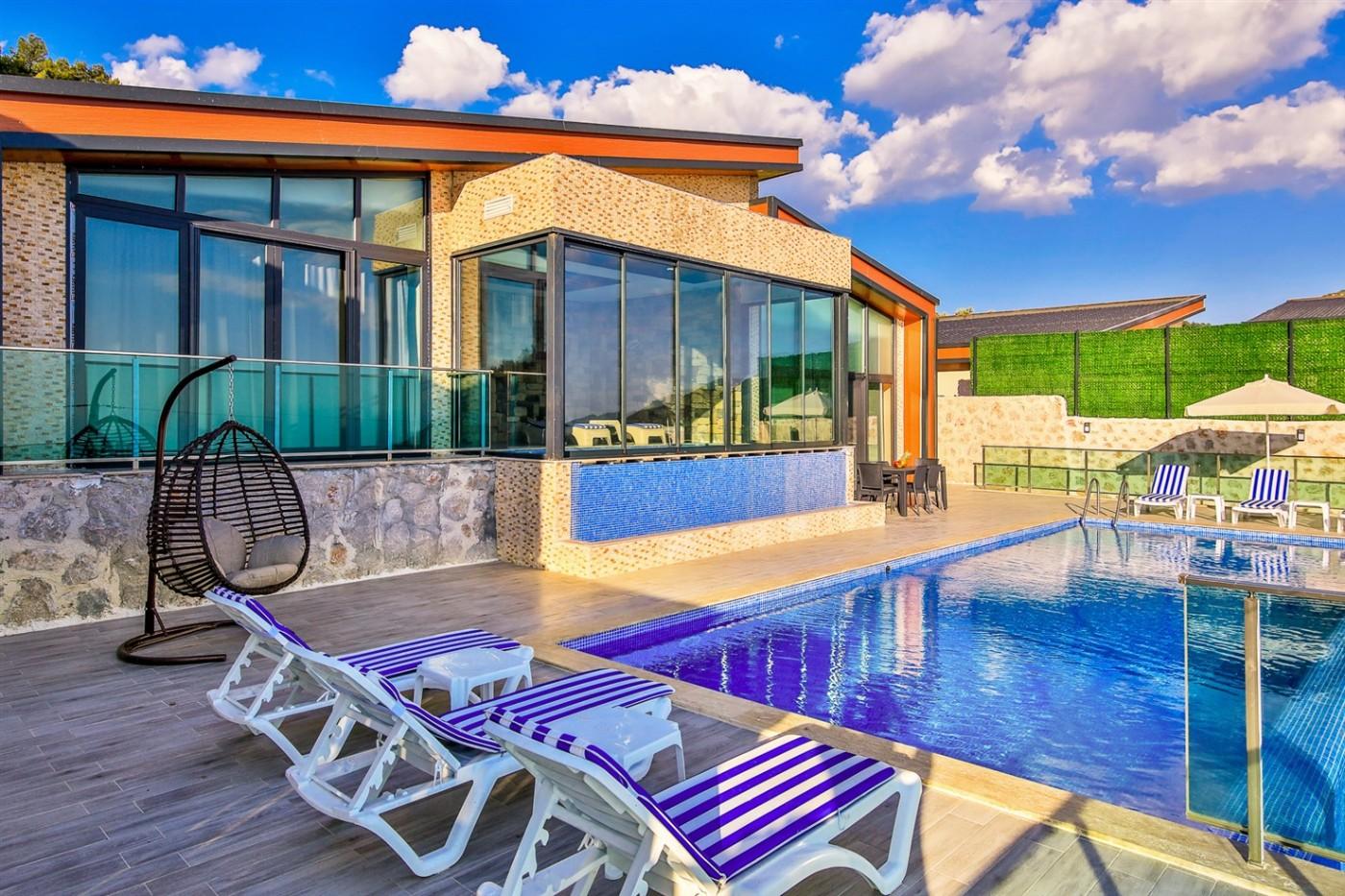 Kaş İslamlar'da Doğayla İç İçe, Açık ve Kapalı Havuzlu, Konforlu Villa-12338